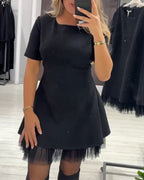 Camille™ – Mini-robe élégante au confort scintillant